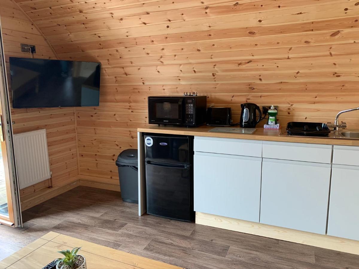 Villa Pond View Pod 3 With Private Hot Tub -Fife - Loch Leven - Lomond Hills Kelty Exterior foto